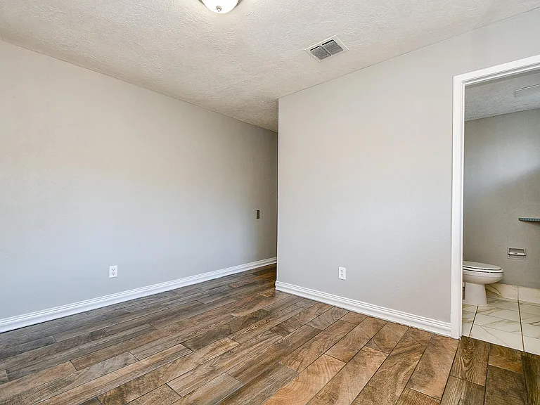 7619 W Gulf Bank Rd — Photo 18