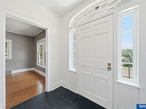 4th image of 2927 Wendover Ave