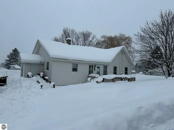 315 E Calhoun St, Mancelona, MI 49659