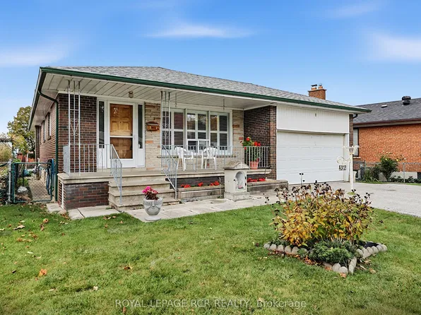 32 Bartel Dr, Toronto, ON M3N 1C9