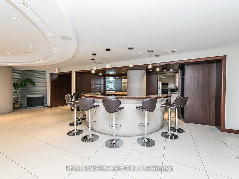 220 Burnhamthorpe Rd W #1709 — Photo 12