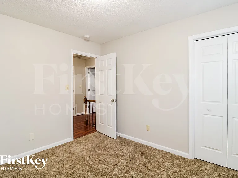 3005 Manchester Dr — Photo 15