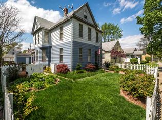 910 21st St, Rock Island, IL 61201