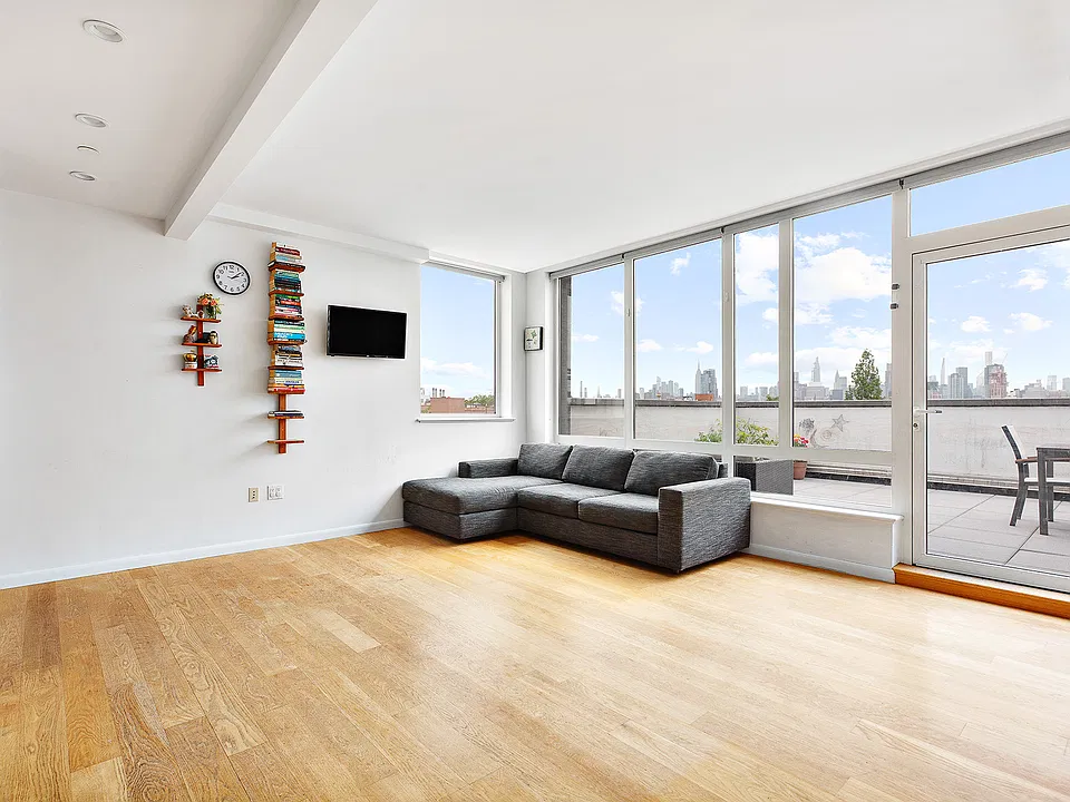 247 Driggs Ave #Penthouse 5C