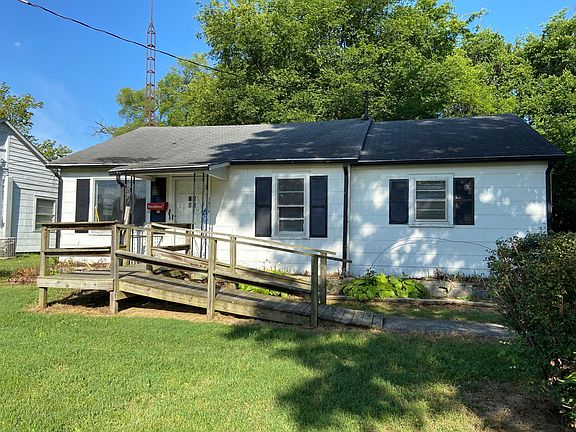 2nd image of 1614 Parkside Dr