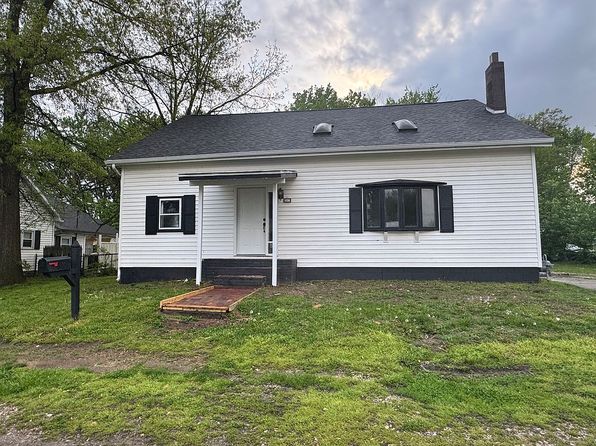 207 NW 6th St