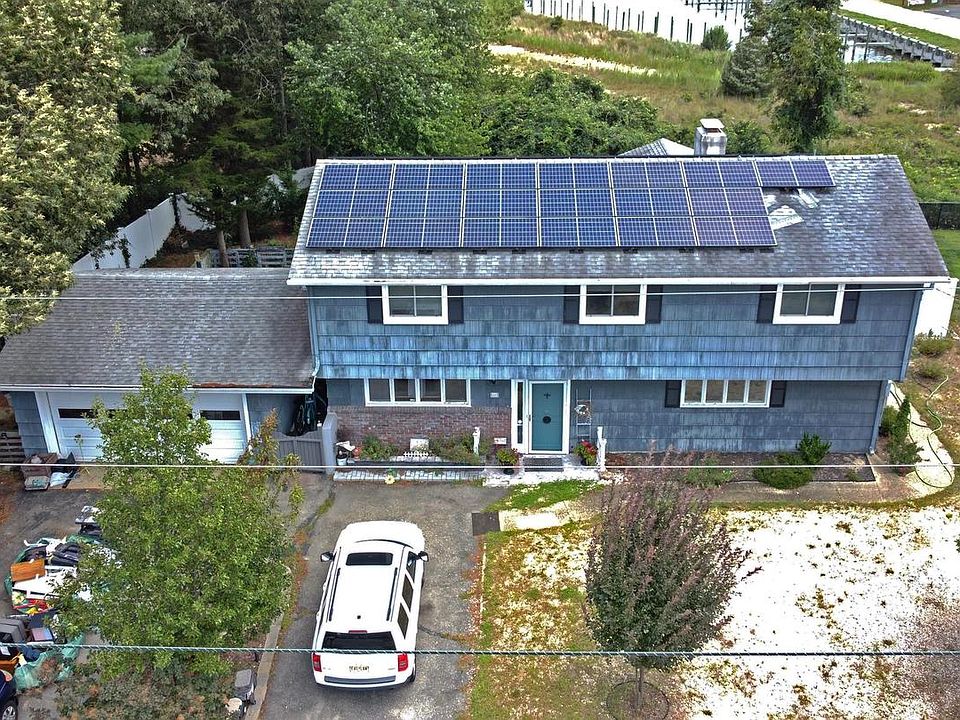 1st image of 15 Cedarcrest Dr