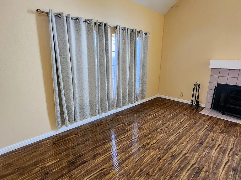25435 El Paraiso Dr — Photo 8