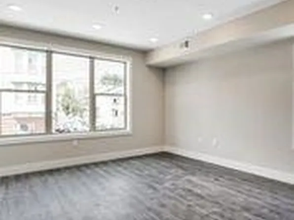 6612 Lincoln Place image 4 of 12