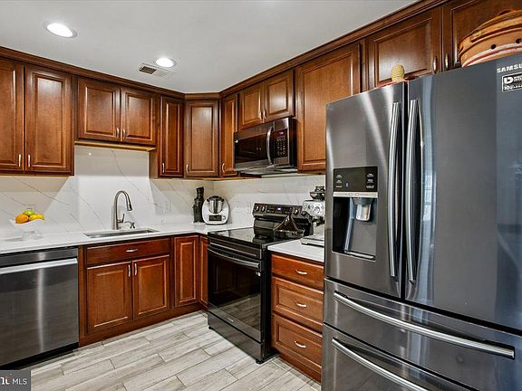 3rd image of 4150 Stevenson St APT 102