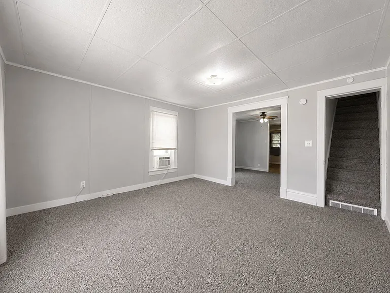 543 Erin St — Photo 1