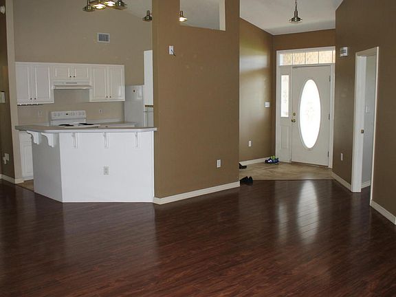 5th image of 2371 Heritage Cir