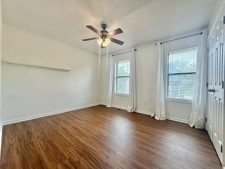 111 S Ross St #7 — Photo 4