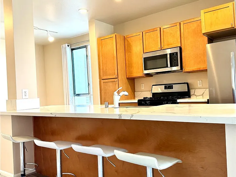 6400 Crescent #313 — Photo 5