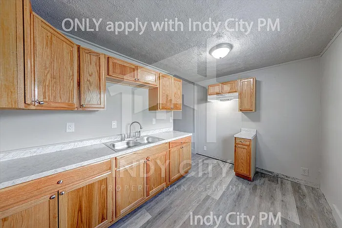 3209 E 26th St — Photo 9