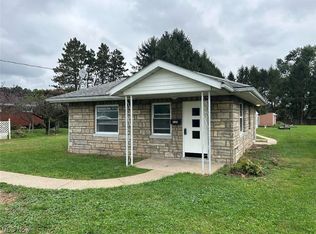 828 Belrock Ave, Belpre, OH 45714