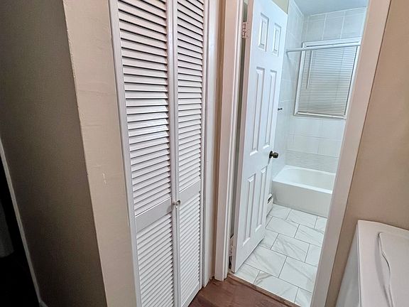 5th image of 37 Cherry Hill Dr Unit 1A