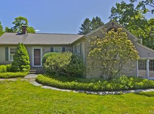 5 Old Roaring Brook Rd, Mount Kisco, NY 10549