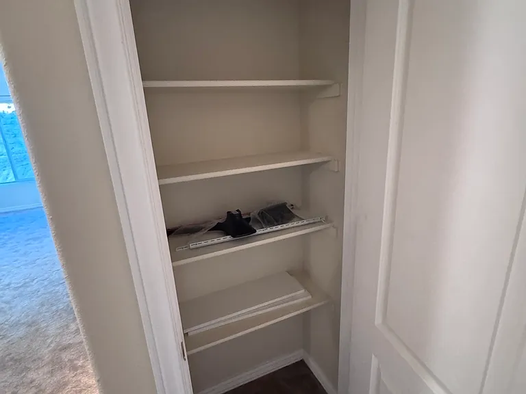 1912 Hollyhock Cir — Photo 37
