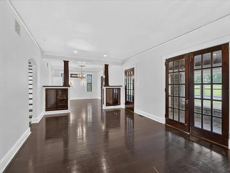 7325 Sutherland Ave — Photo 5