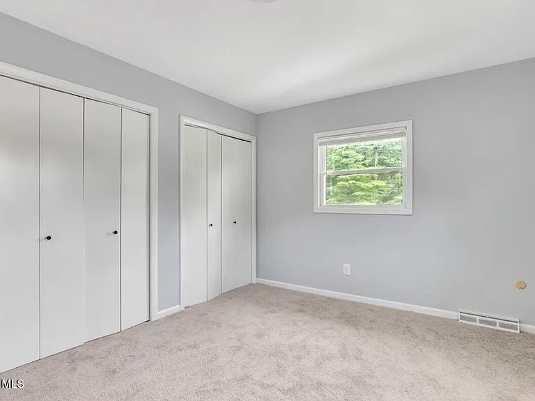8 Woodland Dr — Photo 21