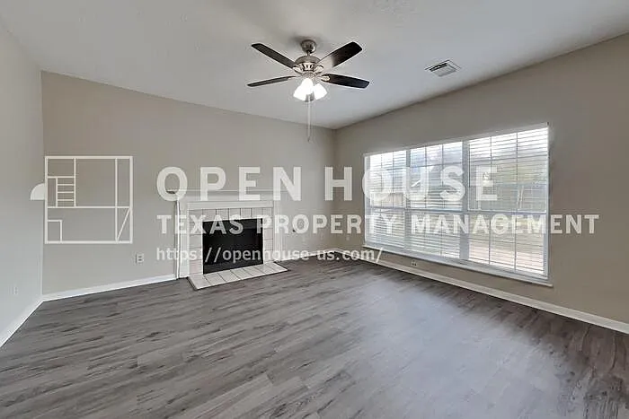 4 bed, 2.5 bath, 2874 sqft, $2,450 — Photo 3
