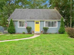 8 Canton St, Bradford, RI 02808