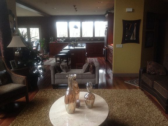 Living Room / Kitchen