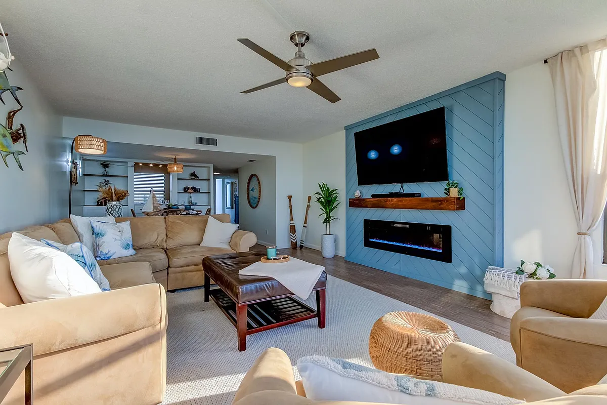 Building Photo - 300 Woodette Dr #402