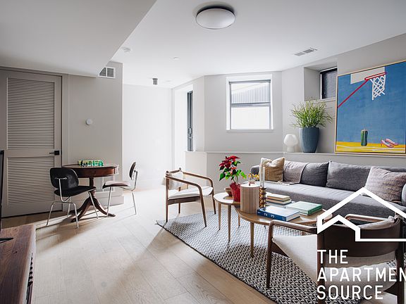 5th image of 2228 N Kedzie Blvd #102