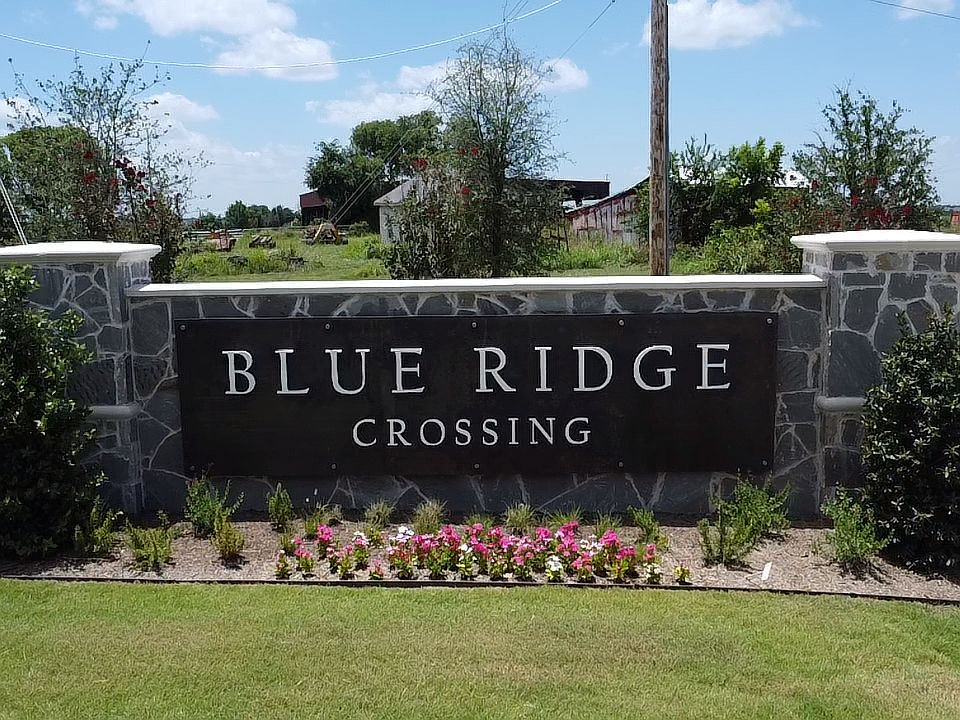 Welcome Home to Blue Ridge Crossing!