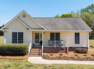 65 Candlewood Dr, Zebulon, NC 27597