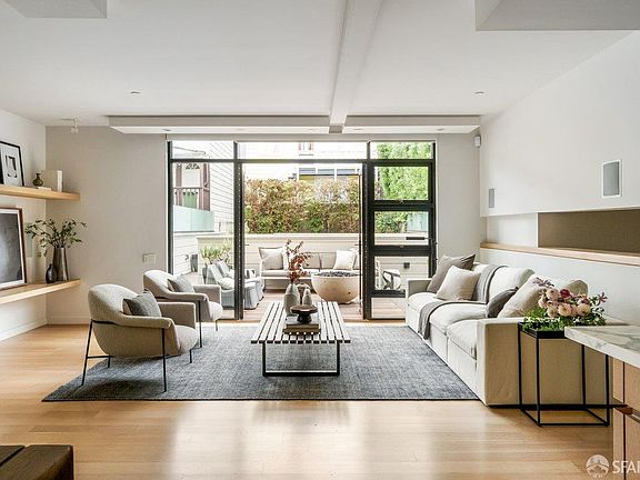 4th image of 827 N Point St #1