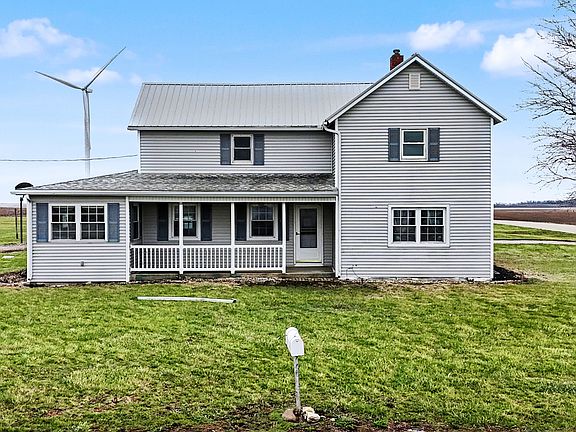 2nd image of 724 E 2600 North Rd