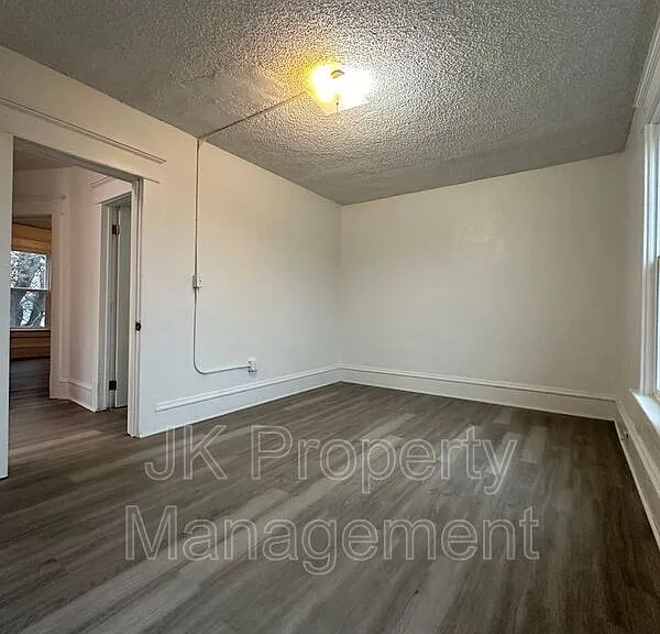 604 2nd Ave S — Photo 19