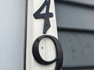 49 Royal St, Agawam, MA 01001