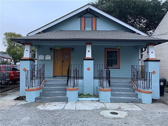 1st image of 1207 Spain St