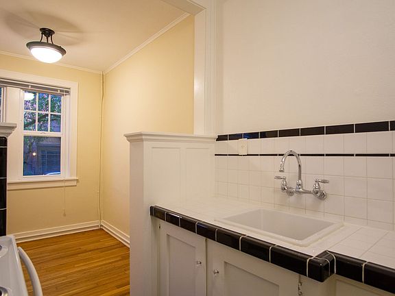 5th image of 1034 NW 21st Ave #4