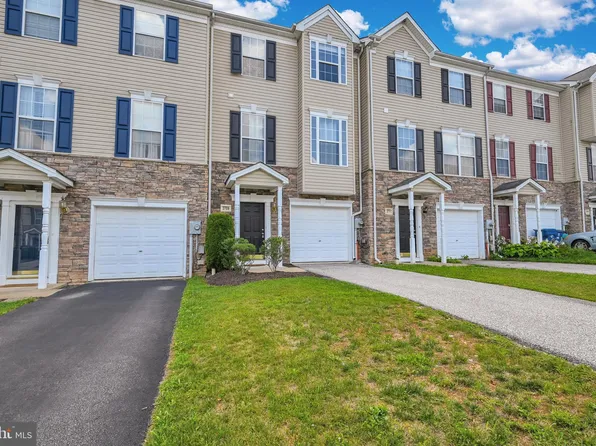 3709 Armory Ln #3709, York, PA 17408