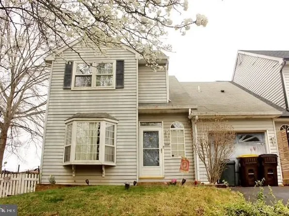 8 Schoolside Ct, Royersford, PA 19468