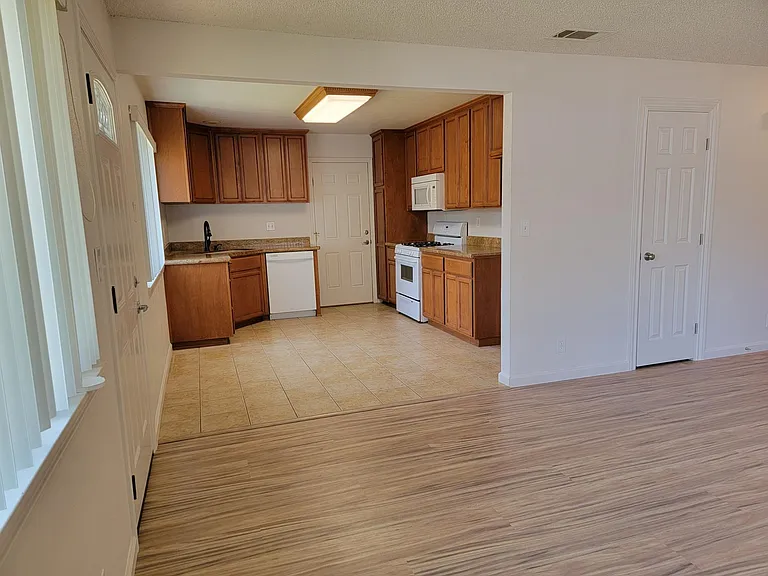 3596 Mercury Dr — Photo 5