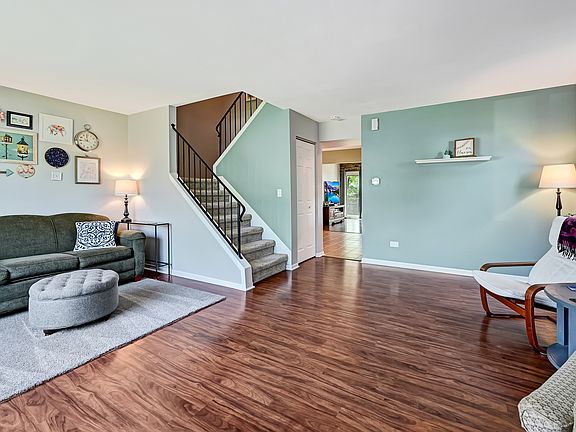 3rd image of 3025 Diane Dr