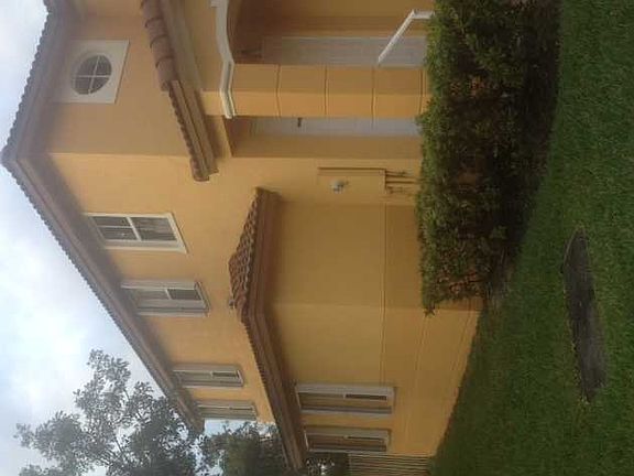 5th image of 11300 NW 84th St