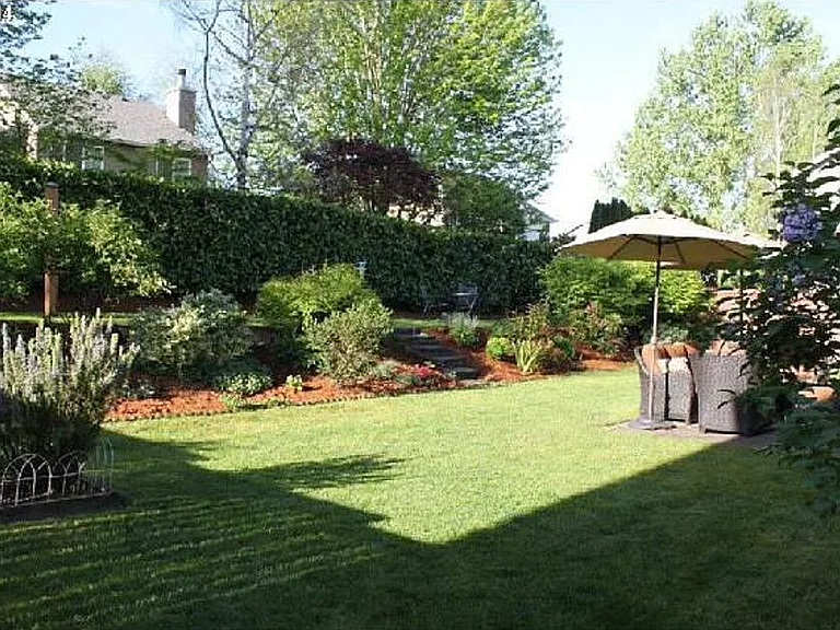 15930 SW Hawk Ct — Photo 16