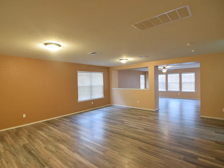 9141 Sage Loop Ct — Photo 13