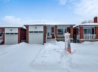 24 Beamsville Dr, Toronto, ON M1T 3S2