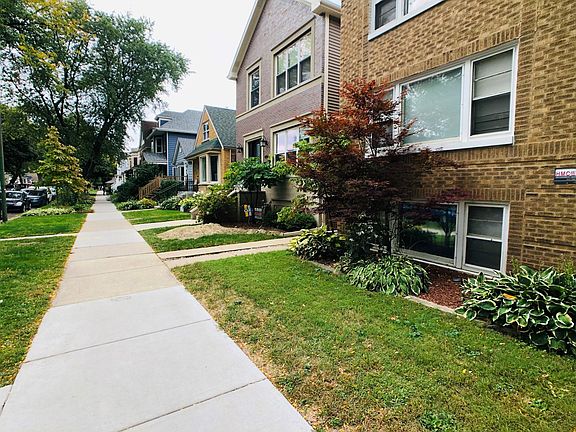 2nd image of 4954 N Leavitt St #2