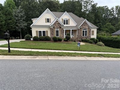 3848 Grovesner St, Harrisburg, NC, 28075