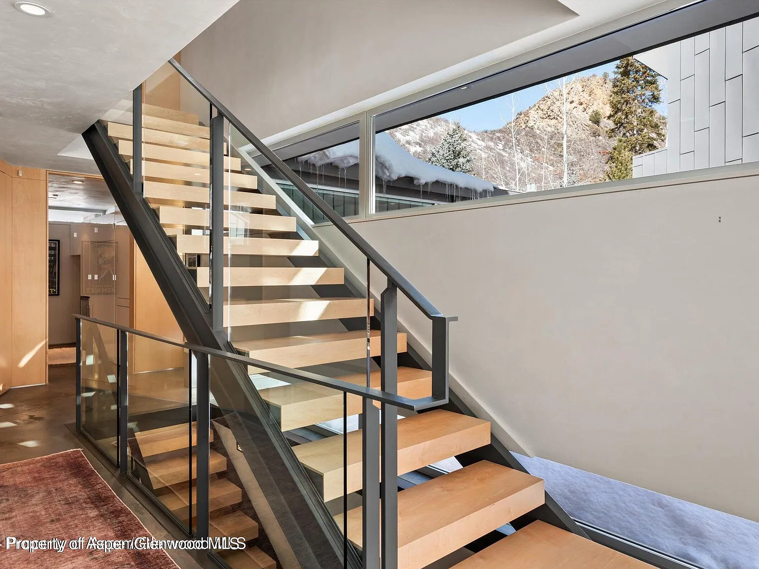 4 bed, 4.5 bath, 3284 sqft, $30,000 — Photo 4