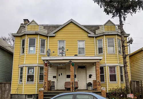 326 Elm St Photo 1